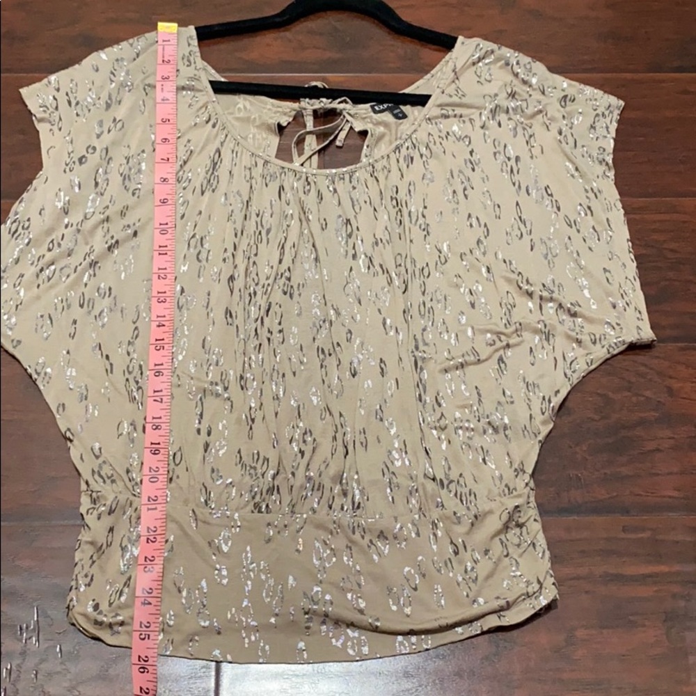 Open Back Express Top - Picture 7 of 8